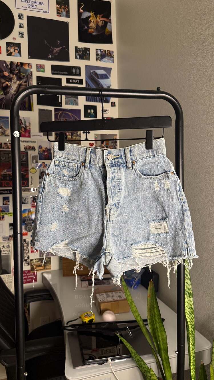 PacSun Button Fly High Rise Distressed Denim Shorts Light Wash Size XS